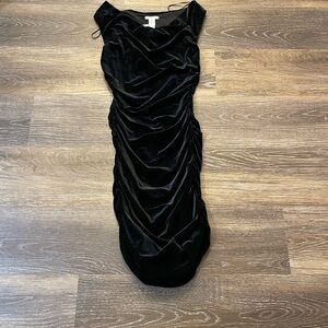 H&M Velvet Black Dress. XS. Never Worn With Tags. NWT.